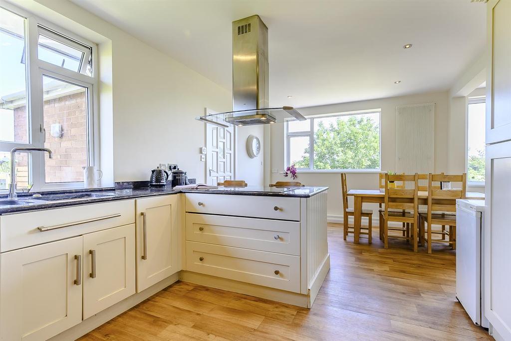 8472709-interior21.jpg