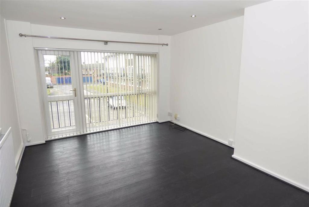 The Fold, Monkseaton, Tyne & Wear 2 bed flat £700 pcm (£162 pw)