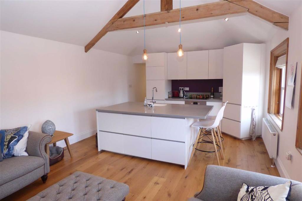 Priors Terrace, Tynemouth 2 bed £950 pcm (£219 pw)