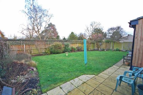 5 Philips Close, Rayne, Braintree, CM77 6DB