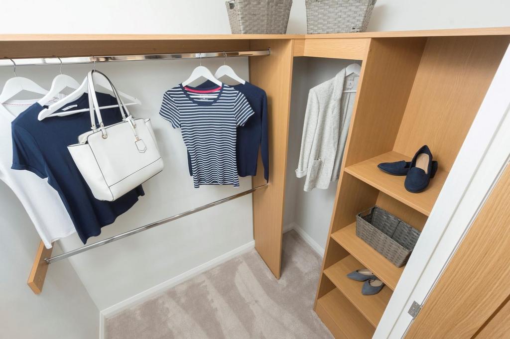 Dorchester walk in wardrobe 01.jpg