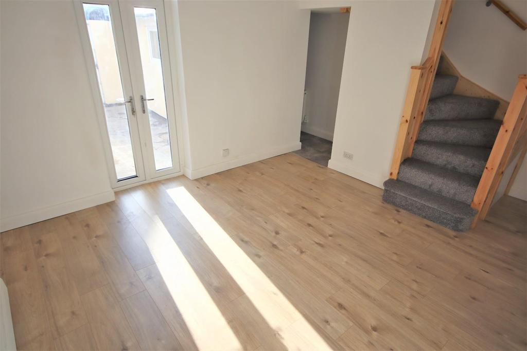 Louisa Street, Darlington, DL1 4ED 3 bed terraced house £100,000