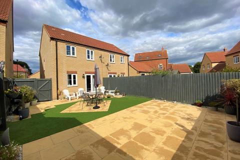 5 Bath Close, Bourne, PE10 0WX