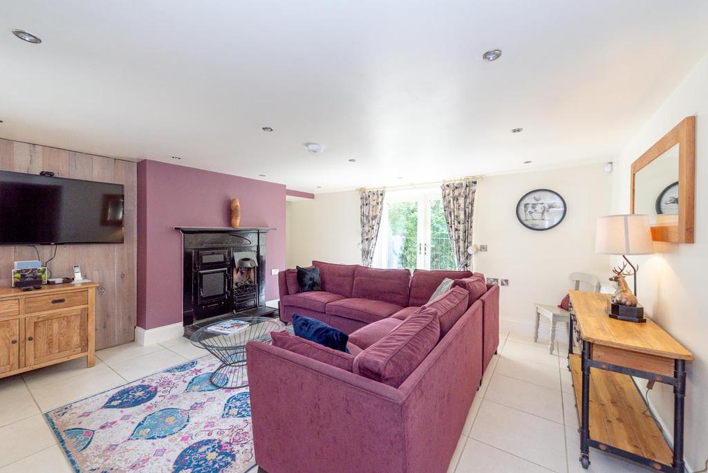 Raithwaite, Whitby, North Yorkshire 4 bed cottage £375,000