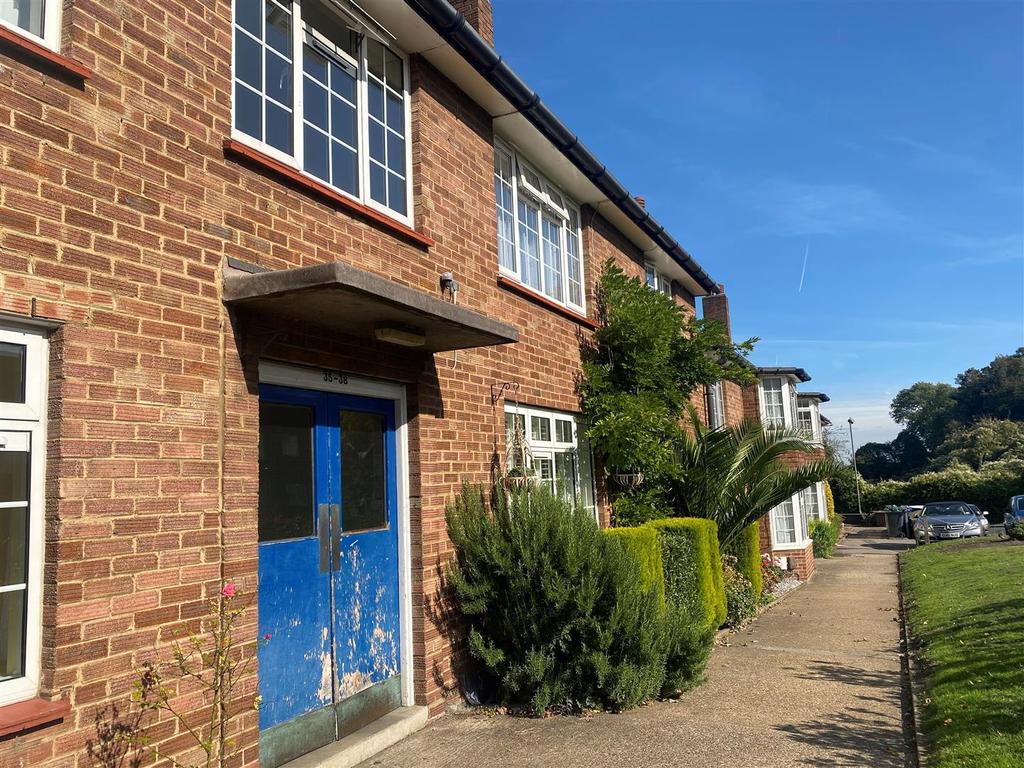Perry Street, Gardens, Chislehurst, BR7 6PT 1 bed flat £950 pcm (£219 pw)