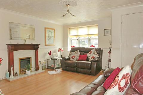30 Laburnum Close, Hollywood, Birmingham, B47 5QW