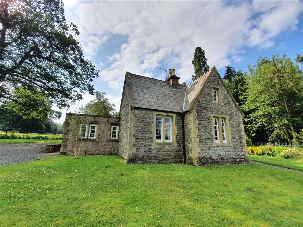 Leighton, Welshpool, SY21 3 bed detached house £900 pcm (£208 pw)