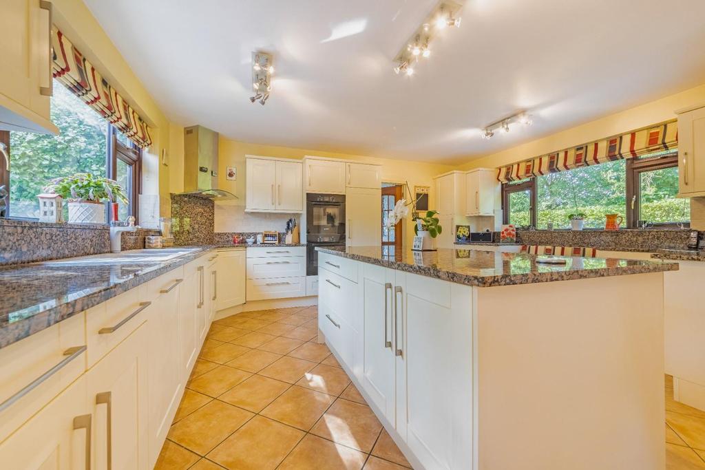 HI RES Groby Lane Leicestershire detached house 1 V