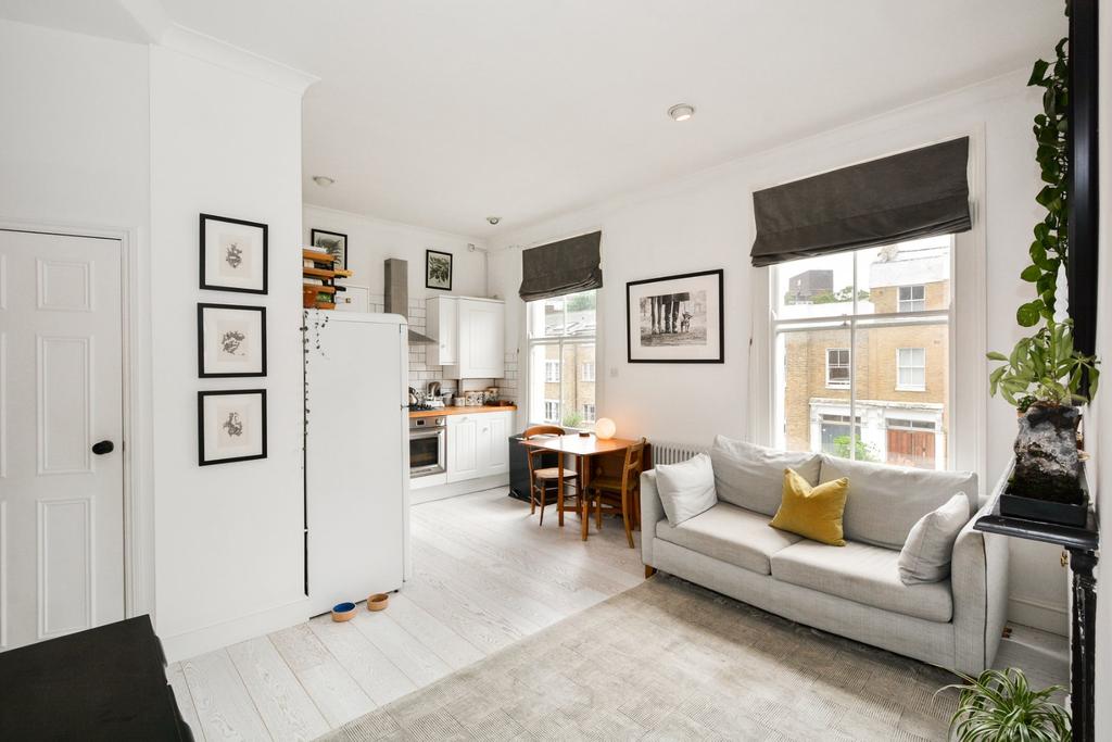Darnley Road, London, E9 1 bed apartment £1,750 pcm (£404 pw)