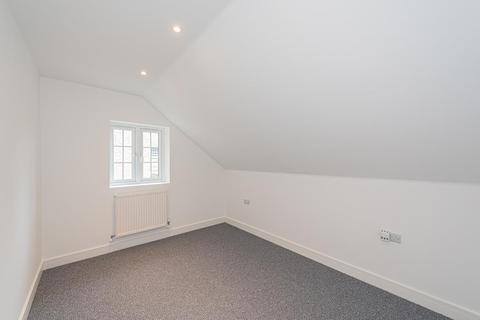 3 Whitmores Close, Epsom, KT18 7JY