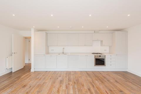 3 Whitmores Close, Epsom, KT18 7JY