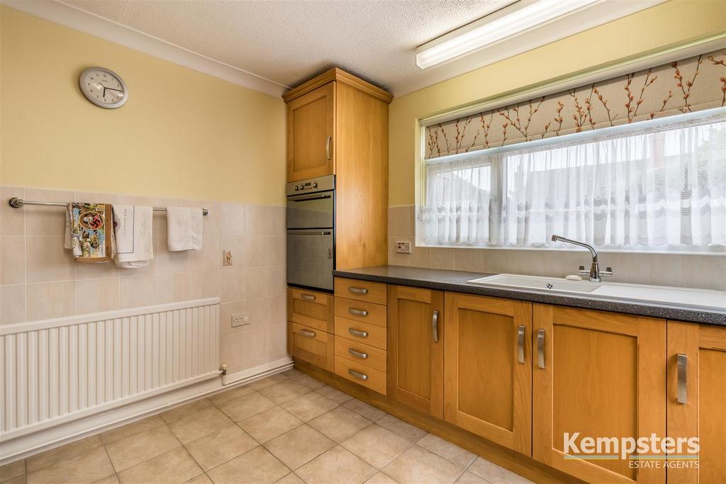 Kitchen 4.jpg