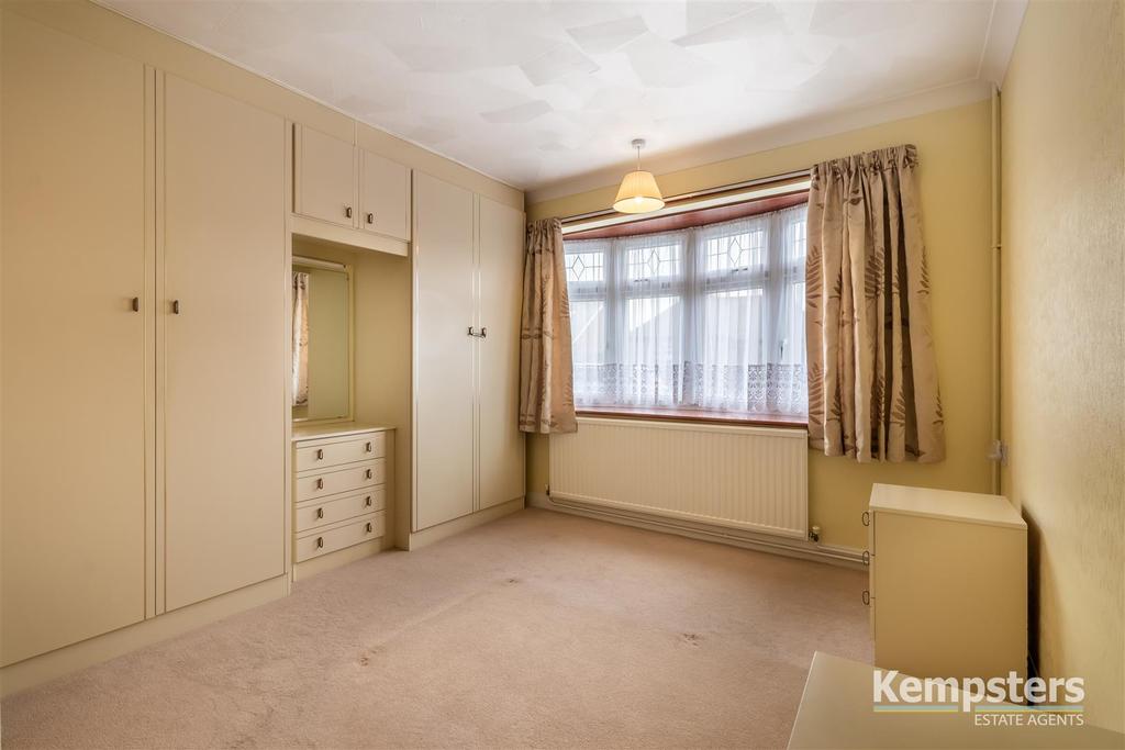 Bedroom 1.jpg