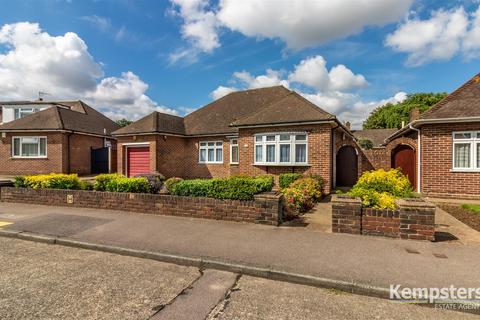 33 Cherry Walk, Grays, RM16 4UN