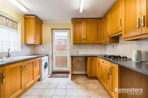 33 Cherry Walk, Grays, RM16 4UN
