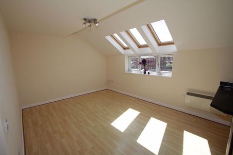 2 bedroom apartment to rent - Victoria Court, Albert Terrace, Stafford, Staffordshire, ST16 3EW