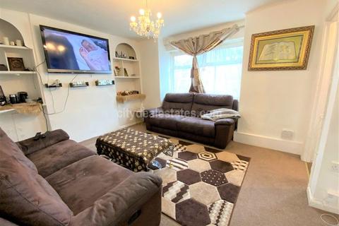 188 Noel Road, London, W3 0JR