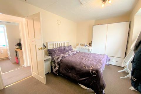 188 Noel Road, London, W3 0JR