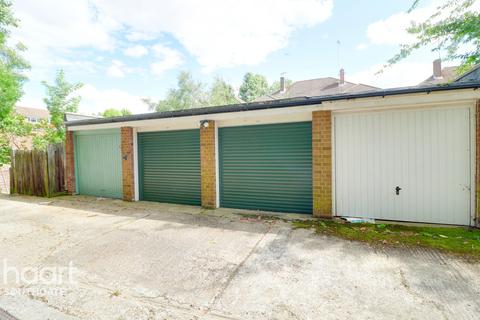 159 The Vale, London, N14 6BA