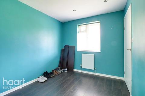 159 The Vale, London, N14 6BA