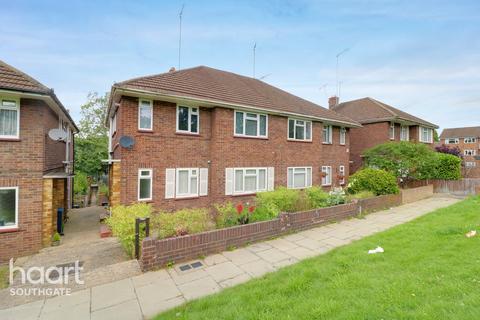 159 The Vale, London, N14 6BA