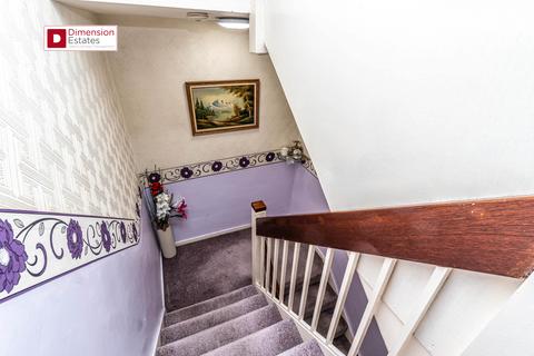 6 Lyneham Walk, London, E5 0HX