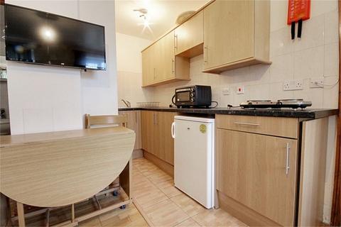 Studio to rent, Hamilton Avenue, London, N9