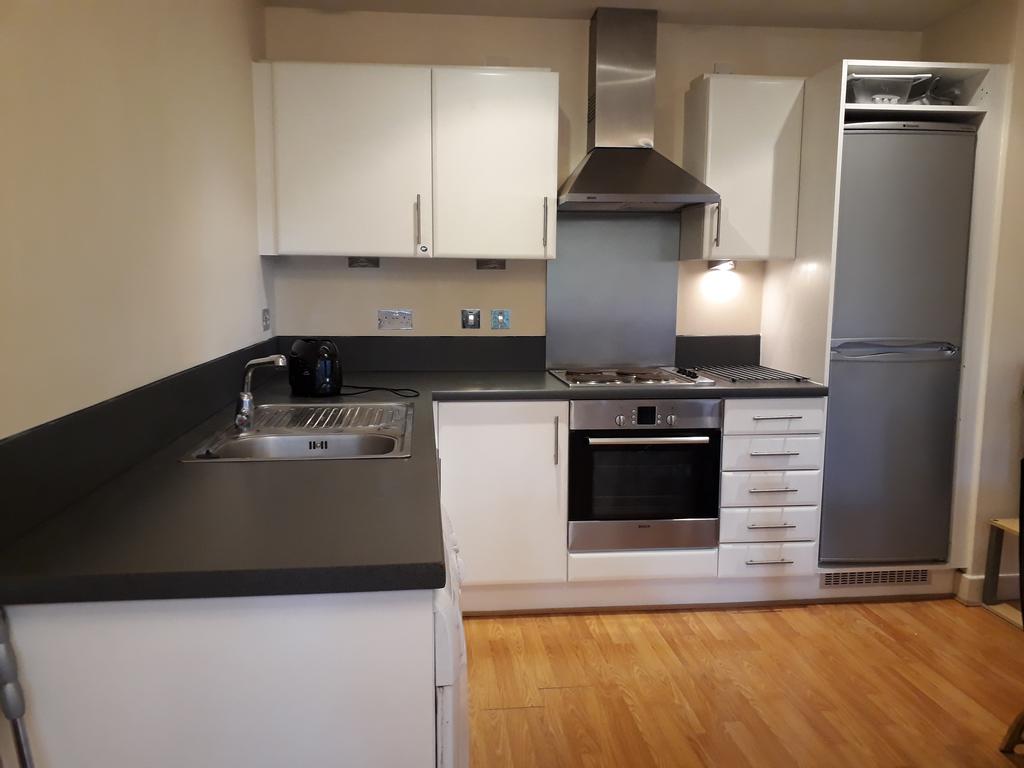 Rathnew Court, Meath Crescent, London, E2 2 bed apartment £1,850 pcm (£427 pw)