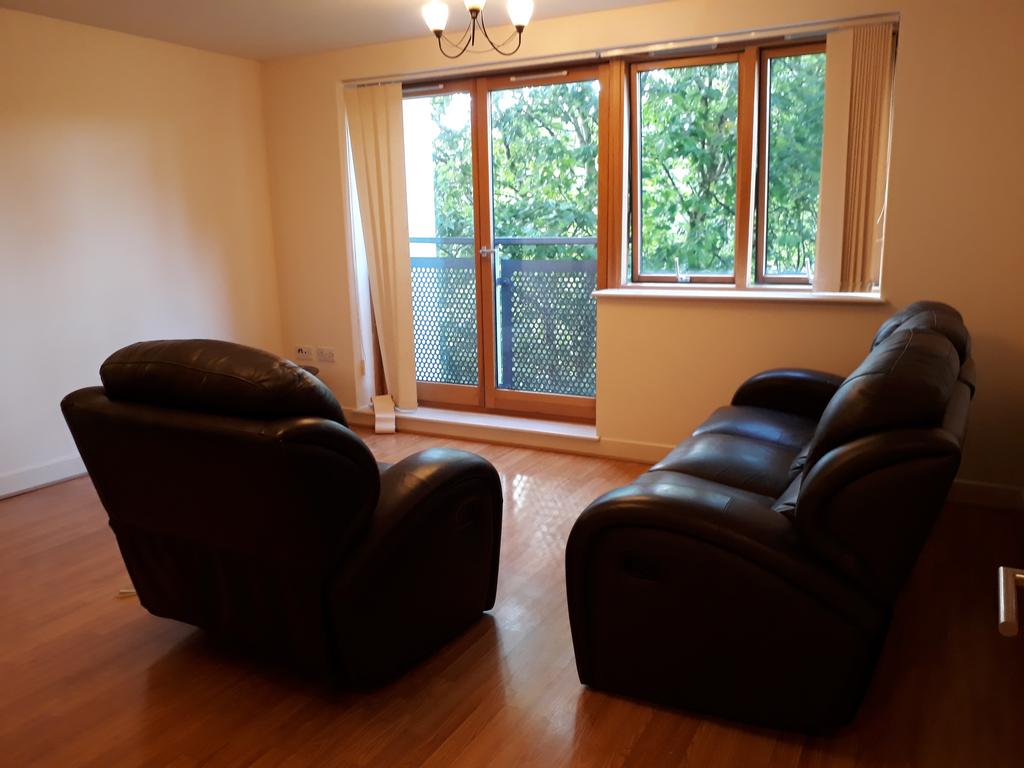 Rathnew Court, Meath Crescent, London, E2 2 bed apartment £1,850 pcm (£427 pw)