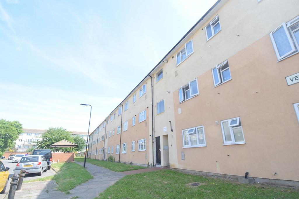 2 Bedroom flat - Greenford