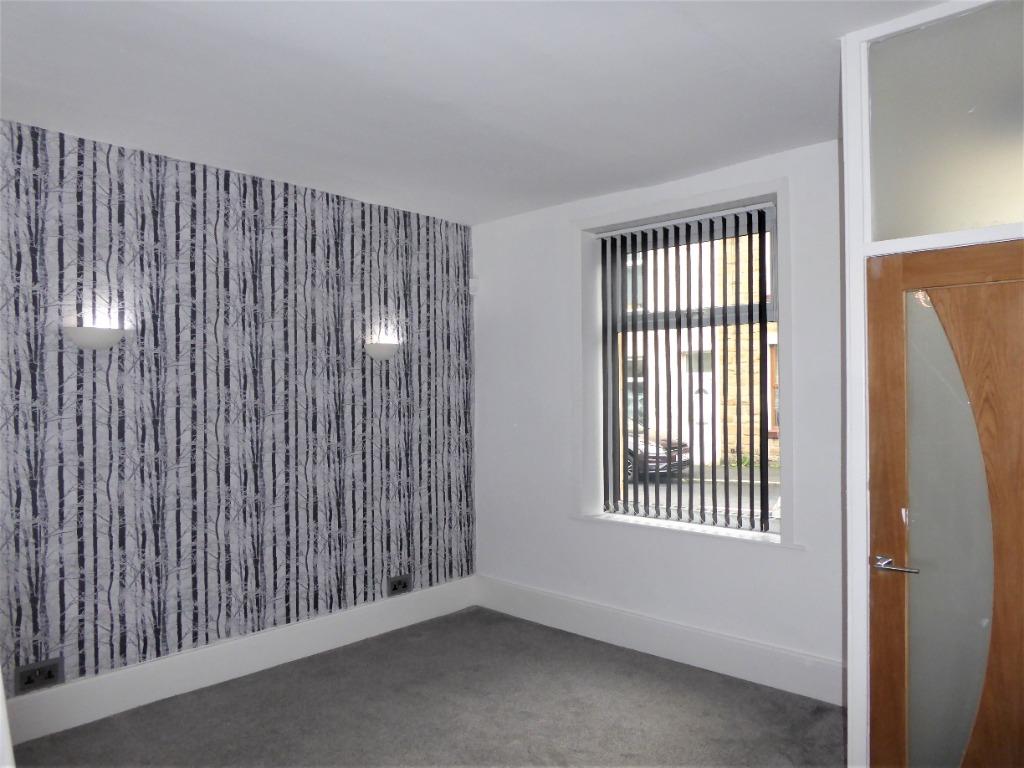 Scott Street, Burnley, BB12 2 bed terraced house £525 pcm (£121 pw)