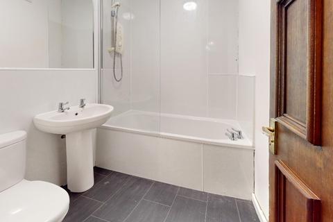 2 bedroom flat to rent, Schoolhill, City Centre, Aberdeen, AB10