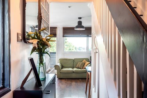 73 Ethnard Road, London, SE15 1SB