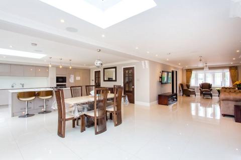 50 Beechcroft Road, Bushey, WD23 2JU