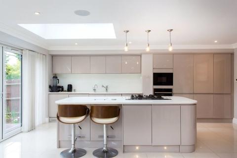 50 Beechcroft Road, Bushey, WD23 2JU