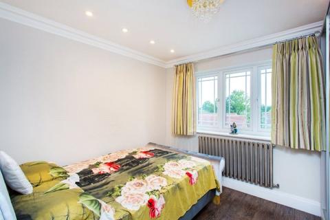 50 Beechcroft Road, Bushey, WD23 2JU