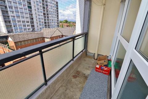 25 Coopersale Close, Woodford Green, IG8 7BQ