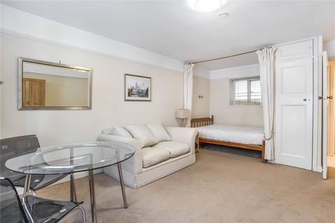 Studio to rent, Crane Court, London, EC4A