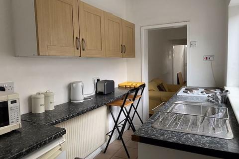 216 Cauldon Road, Stoke-on-trent, ST4 2BS