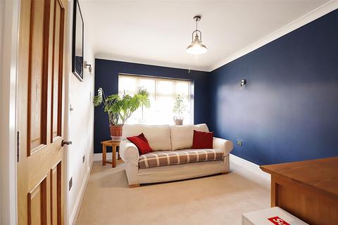 165 Penhill Road, Bexley, DA5 3EU