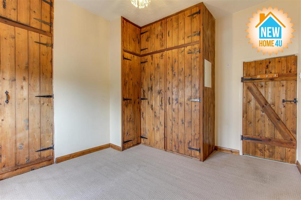 Main bedroom: