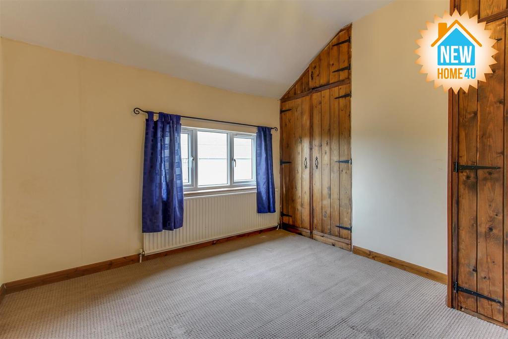Main bedroom: