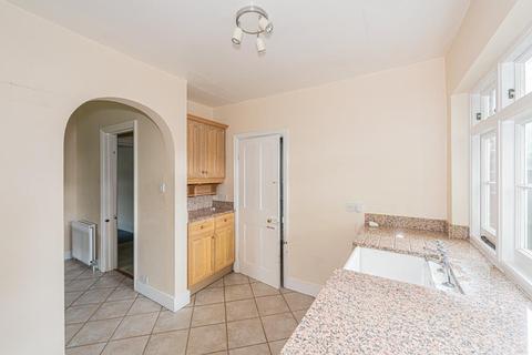 18 Denham Road, Epsom, KT17 3AA