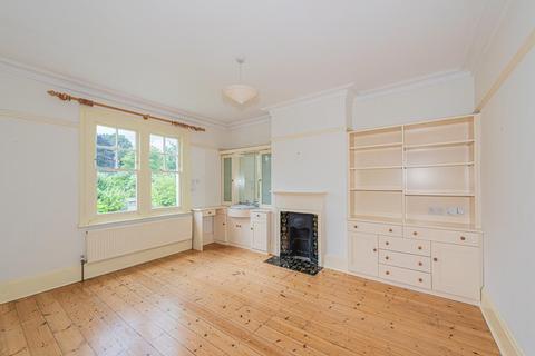 18 Denham Road, Epsom, KT17 3AA