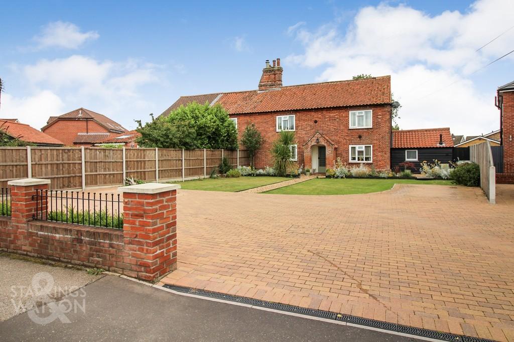 Mill Road, Hethersett, Norwich 4 bed semidetached house £425,000