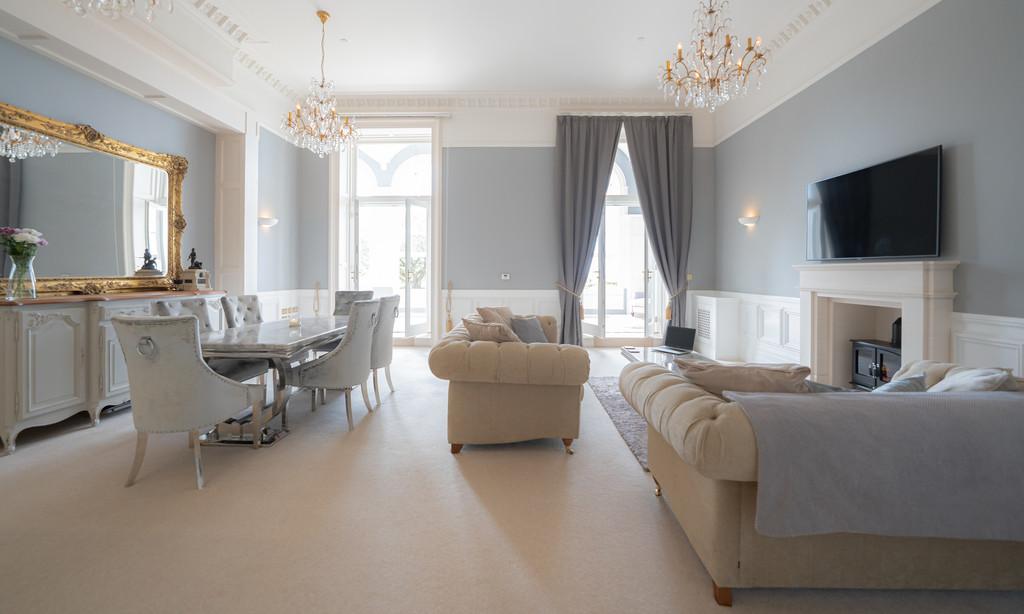 The Grand, Plymouth Hoe 2 bed apartment £575,000