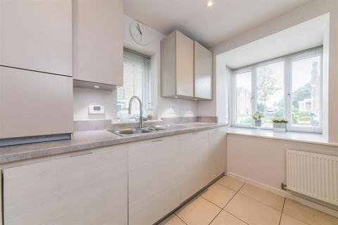 47 Martin Drive, Stone, Dartford, DA2 6BF