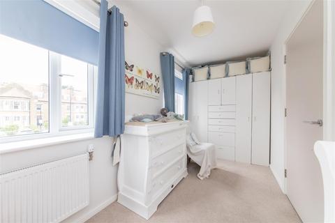 47 Martin Drive, Stone, Dartford, DA2 6BF