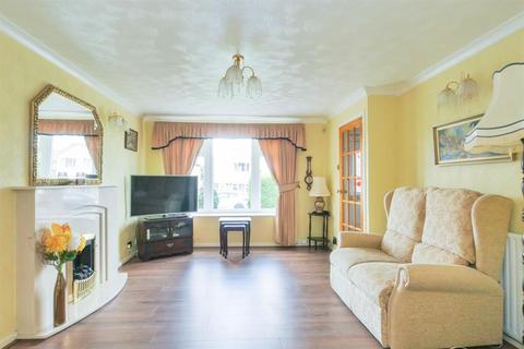34 Springbank Close, Farsley, Pudsey, LS28 5EW