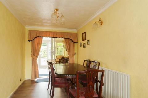 34 Springbank Close, Farsley, Pudsey, LS28 5EW